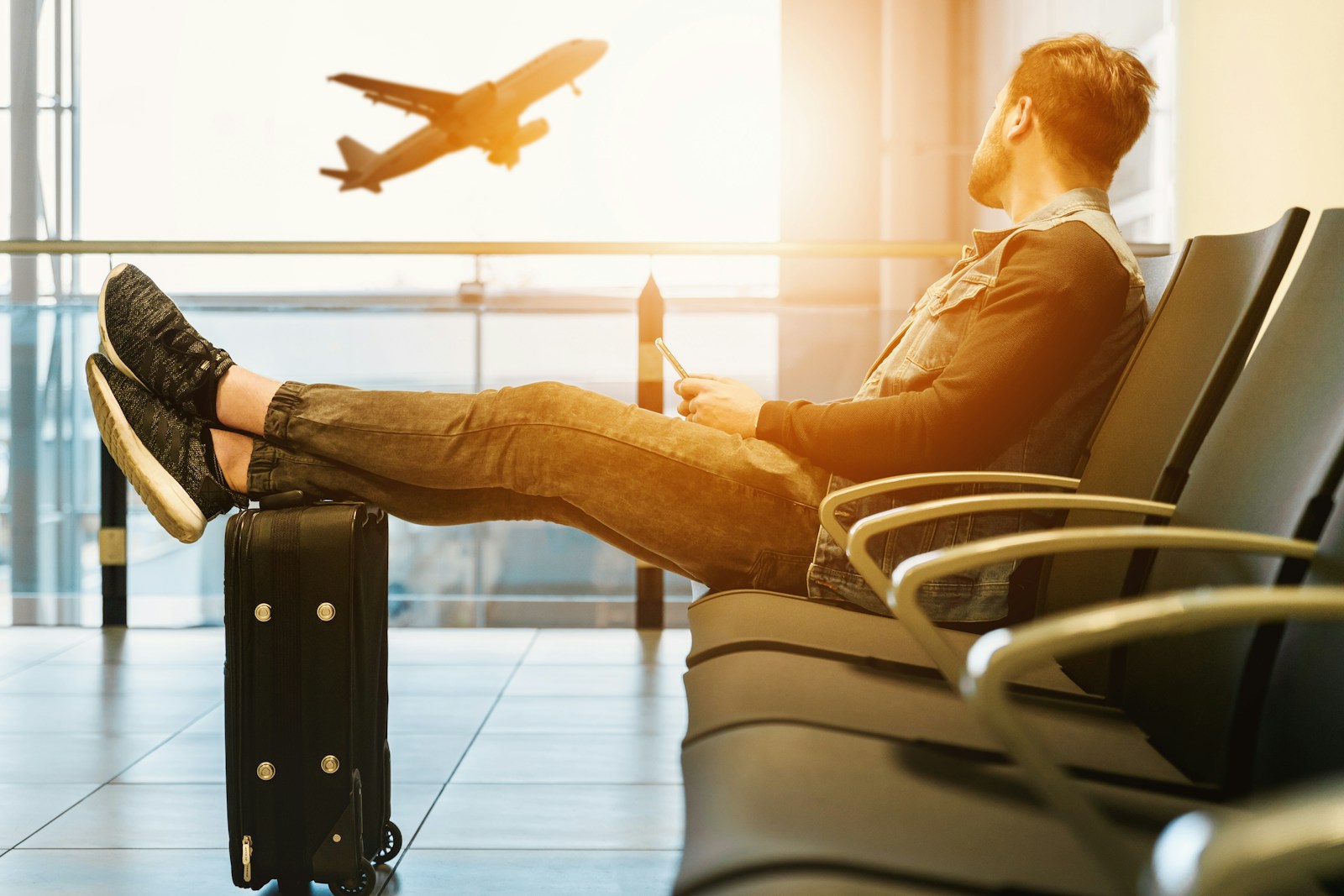 12 Hacks Perjalanan Jauh Ala Pro Traveler Agar Tetap Nyaman dan Anti Burnout