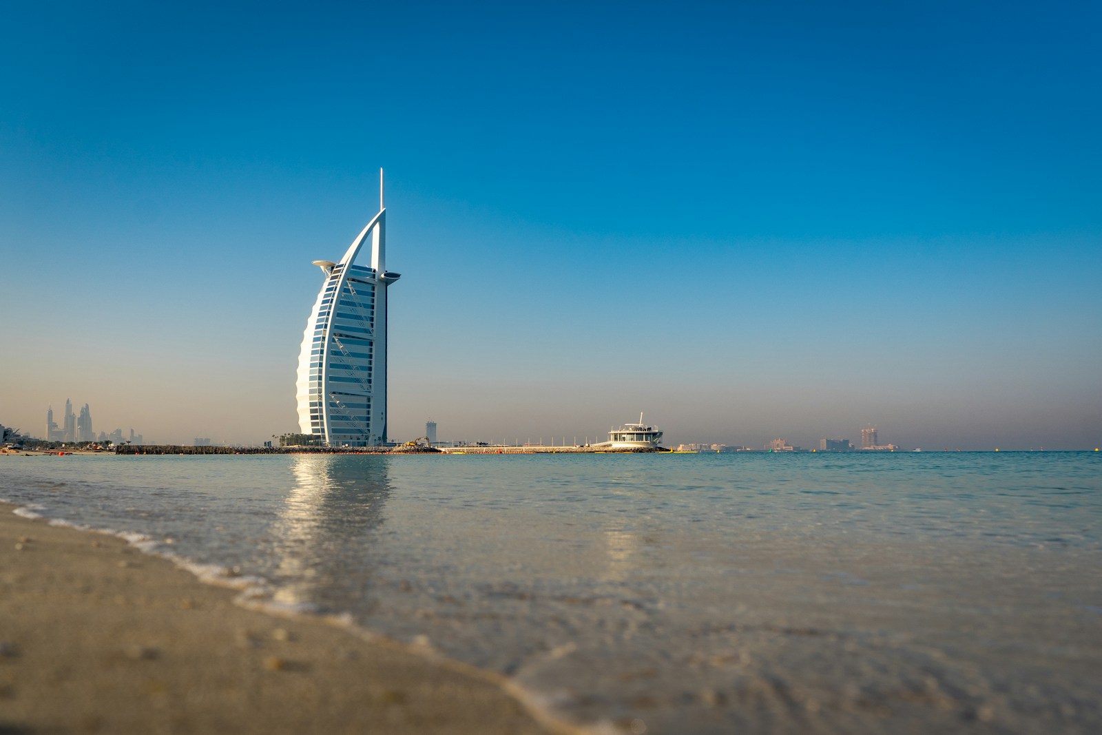 Perjalanan Hati Menuju Tanah Suci dan Dubai: Kisah Tak Terlupakan Bersama Umroh Plus Dubai
